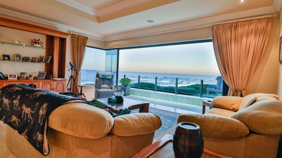 6 Bedroom Property for Sale in Myoli Beach Western Cape